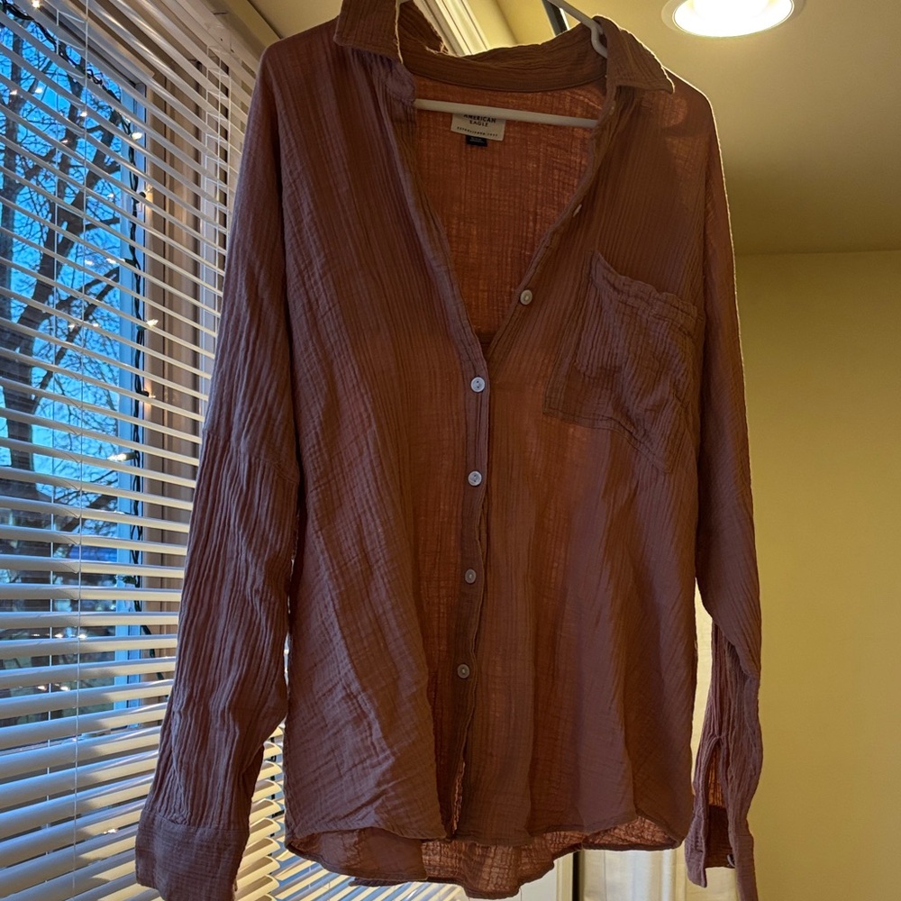 American Eagle button up
